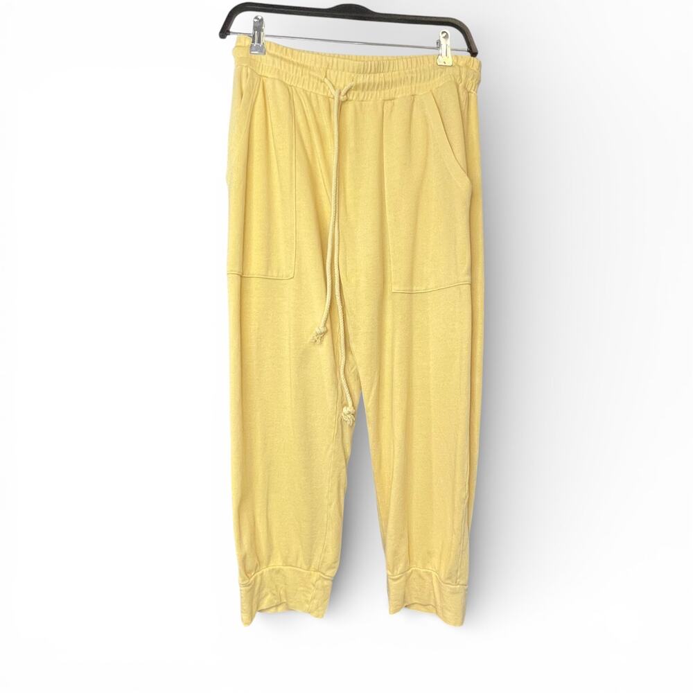 NWOT Free People Movement Freestyle Cropped Pants Mustard Yellow - Size Large